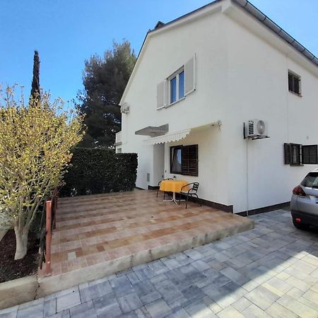Lovely Studio Malina Close To The Beach Krk Town Exterior foto
